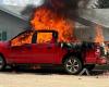Sioux Center Fire apaga el incendio de un vehículo