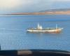 La Armada de Chile controla el paso de la flota pesquera china por el Estrecho de Magallanes