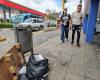 Vecinos de Bucaramanga están cansados ​​de la basura en el andén